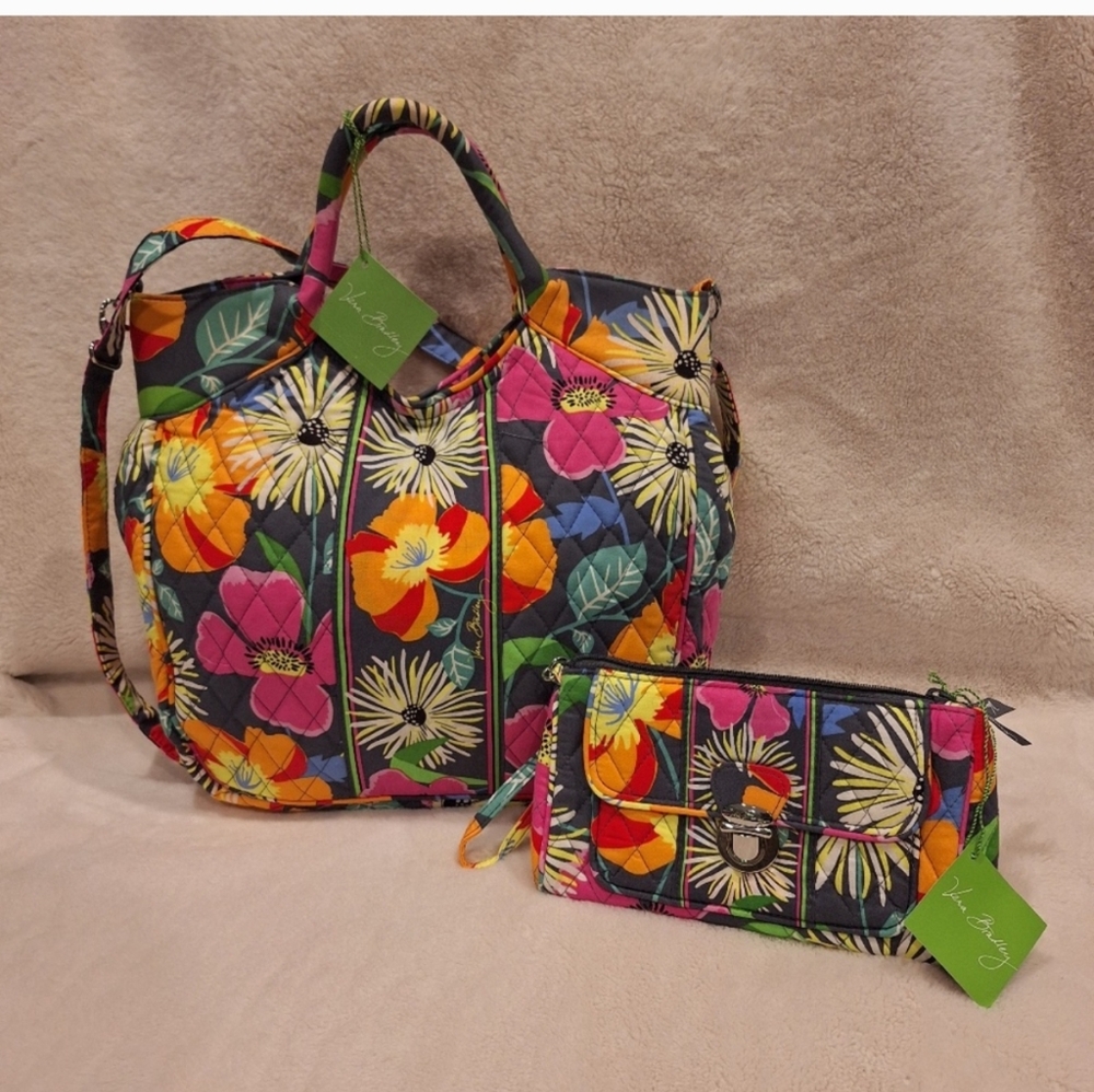 NWT Vera Bradley Two Way Tote & Wristlet Set